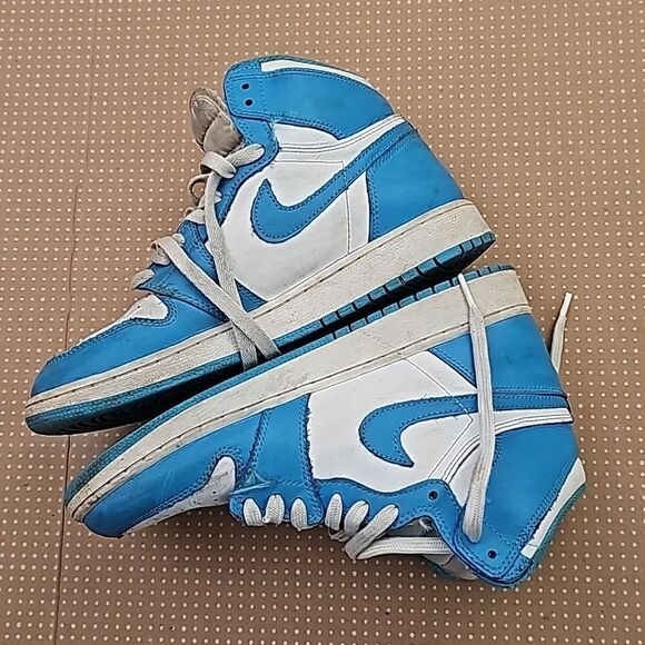 Nike shoes 1 retro high size 7y main image 4
